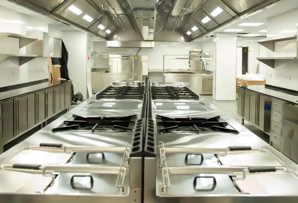 Cocina profesional para Hotel Suitopia
