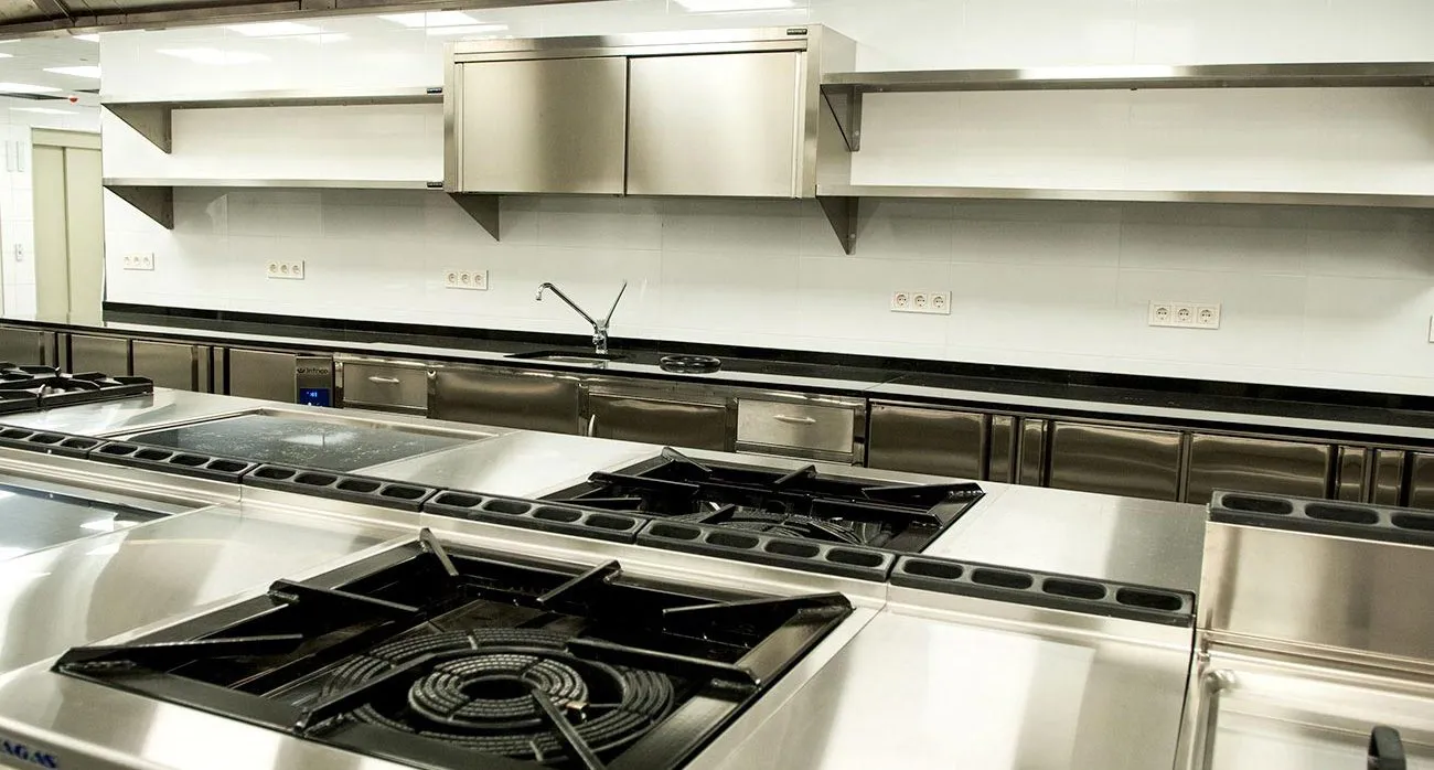 Cocina profesional para Hotel Suitopia
